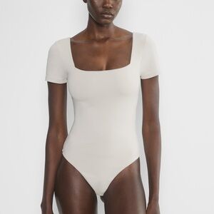 Aritzia Babaton Contour Straight Neck Bodysuit